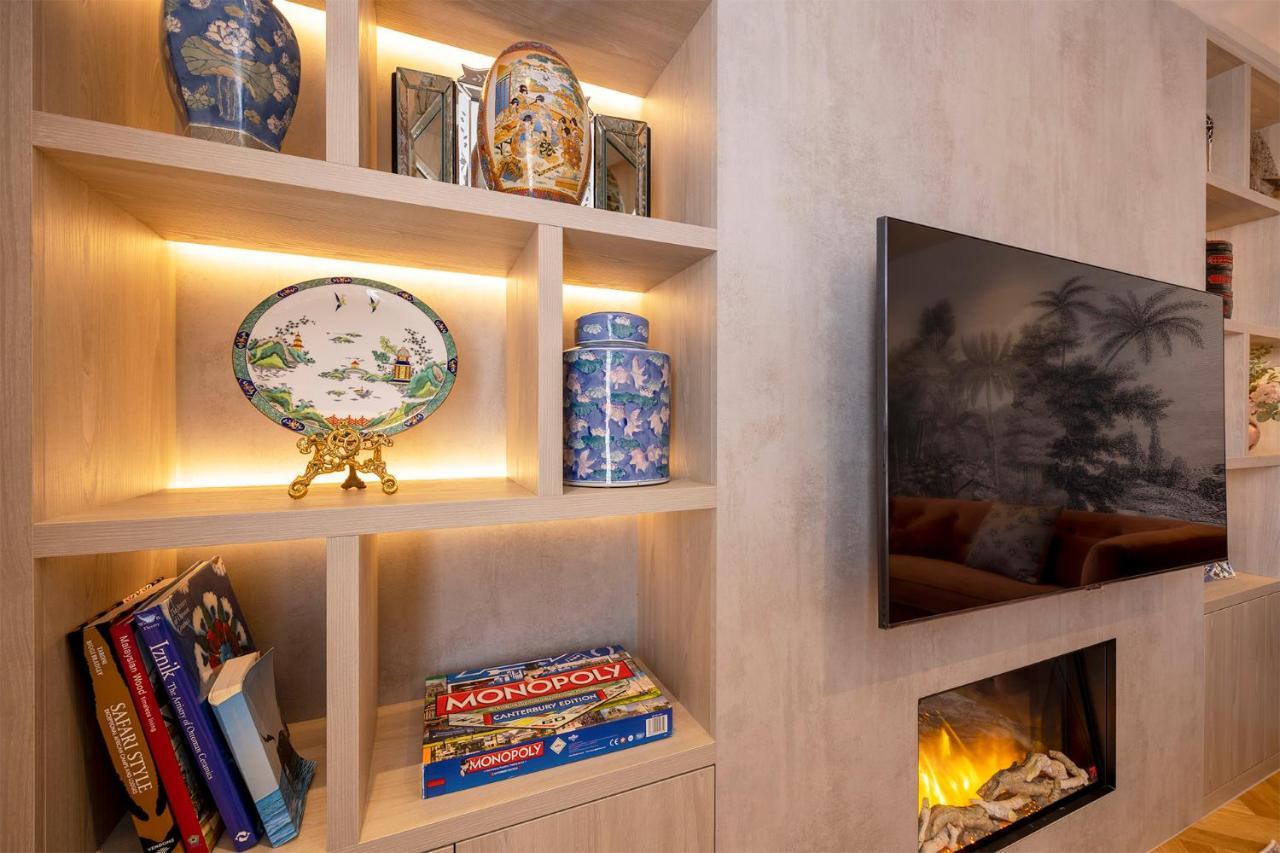 Luxury Central Home - Parking & Ev Point, Superking Bed Κάντεμπερι Εξωτερικό φωτογραφία