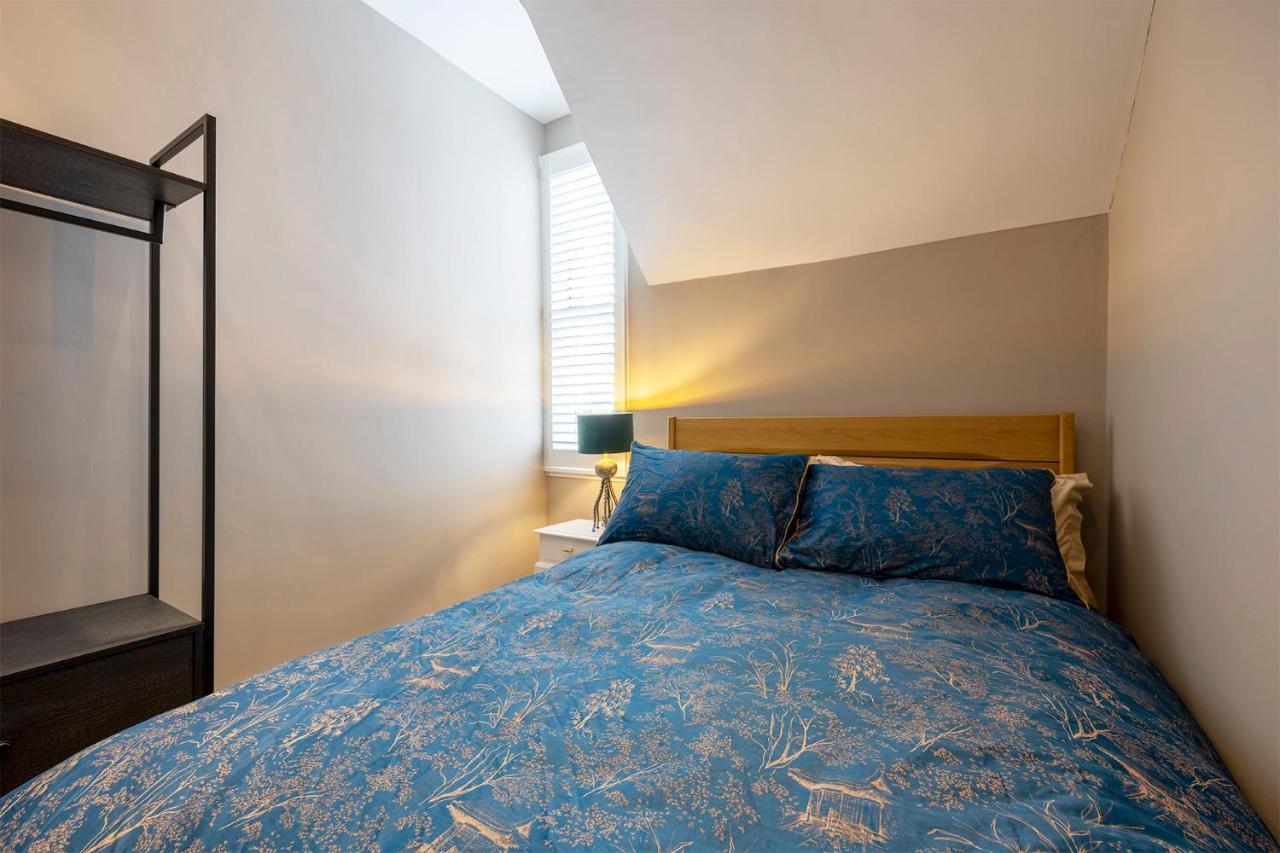 Luxury Central Home - Parking & Ev Point, Superking Bed Κάντεμπερι Εξωτερικό φωτογραφία