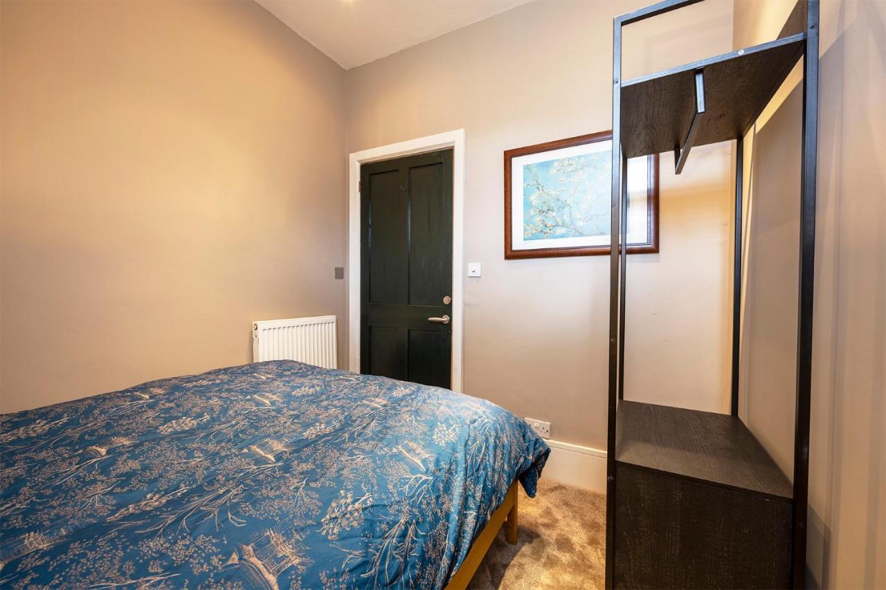 Luxury Central Home - Parking & Ev Point, Superking Bed Κάντεμπερι Εξωτερικό φωτογραφία